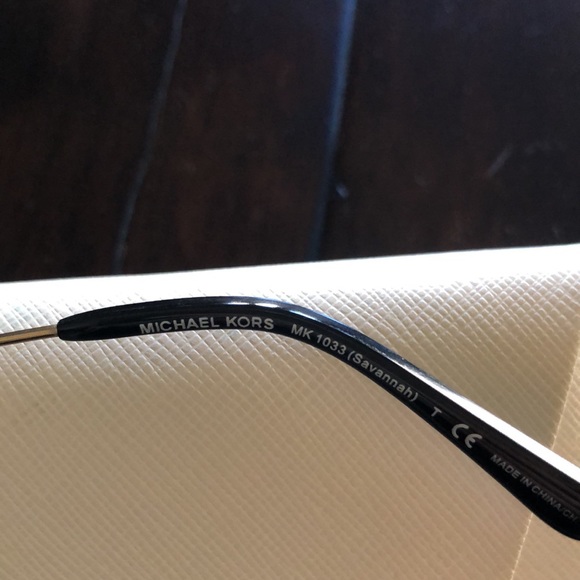 Michael Kors Savannah Grey Gradient Cat Eye Ladies sun glasses. - Picture 2 of 4